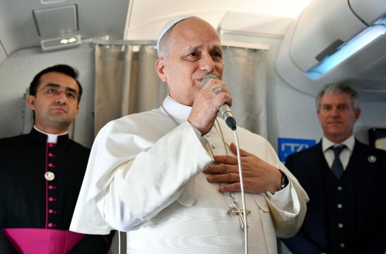 «Я и далее буду против войны».  Лев XIV ответил на критику Трампа