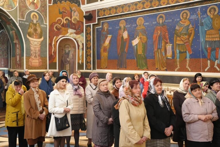 Жители Молдовы больше всего доверяют церкви – соцопрос