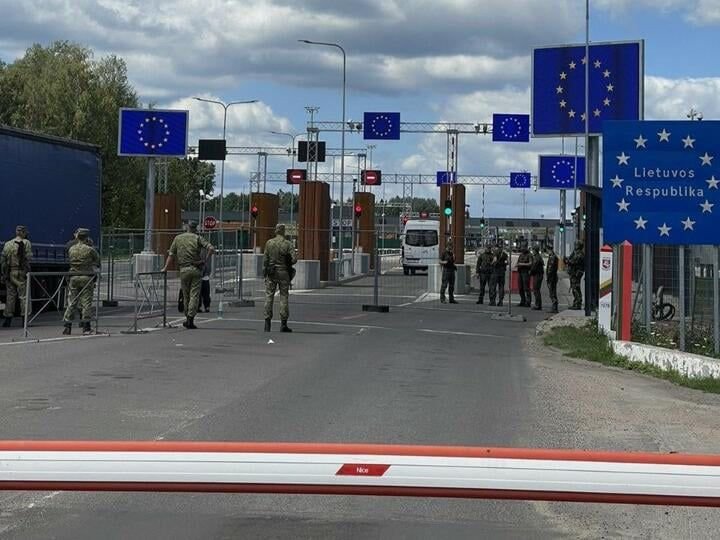 Служба госбезопасности Латвии призывает граждан не ехать на Пасху в Беларусь или Россию