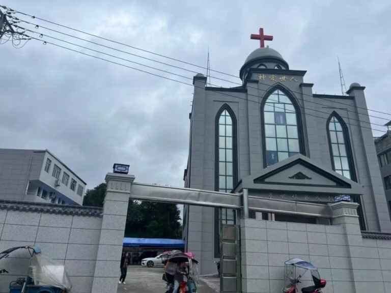 В Китае снесли известную протестантскую церковь