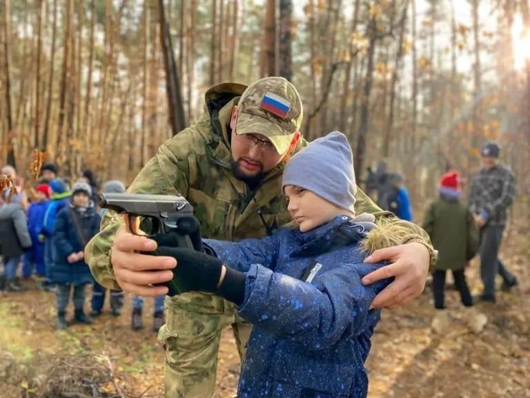 Молиться и стрелять. РПЦ организовывает «военно-православные лагеря» в оккупированном Крыму