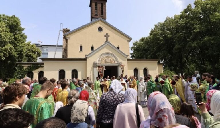To Attract Refugees. Russian Churches in Europe Present Themselves as Ukrainian Communities