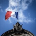 Правительство Франции закрыло мечеть в парижском регионе из-за предполагаемой поддержки терроризма