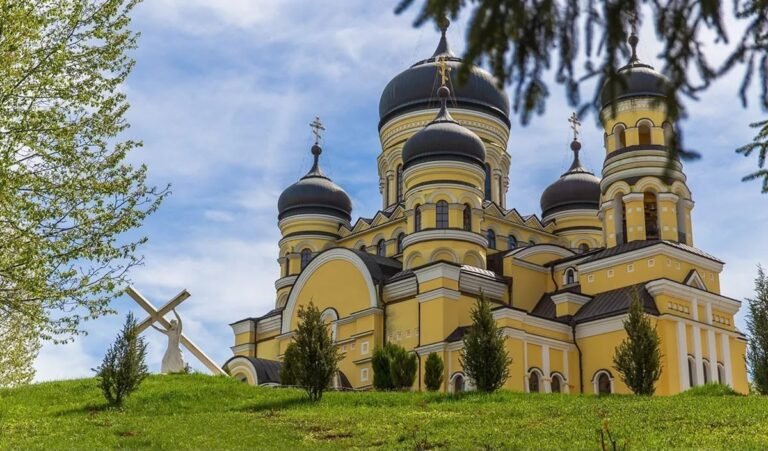Румыния выделила 4,5 млн. евро на храмы Бессарабской митрополии в Молдове