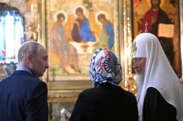 «Троица» Андрея Рублёва, которую передали РПЦ, содержалась в сломанной климатической камере – СМИ 