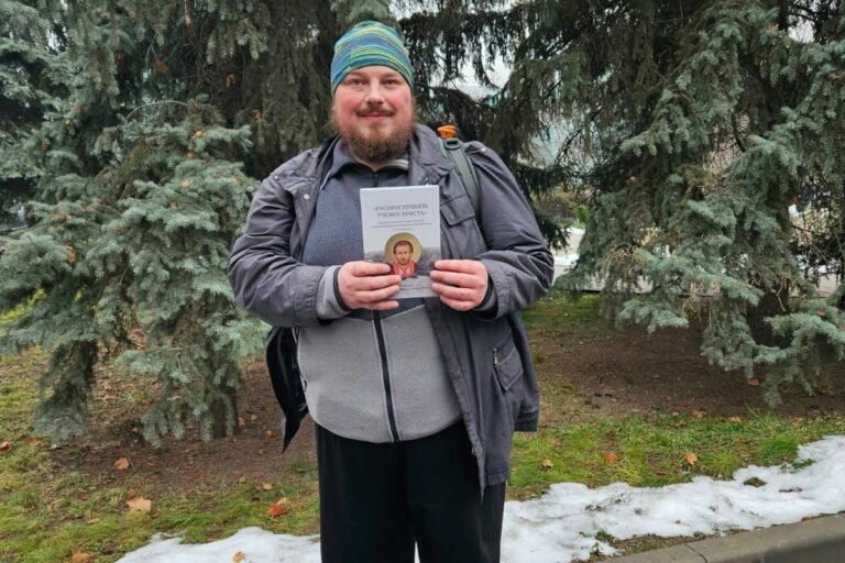 В Казахстане суд над изгнанным из РПЦ иеромонахом проходит в режиме секретности
